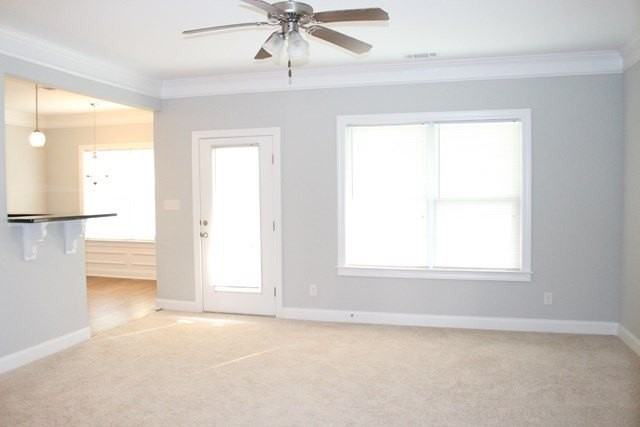 831 Erika Ln - Photo 4 of 42