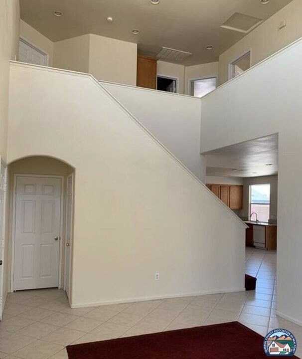 218 Mazatlan Dr - Photo 6 of 10