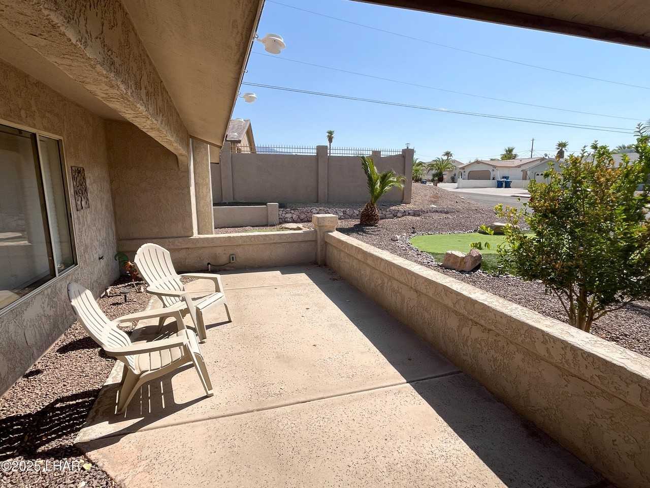 3185 Newport Dr - Photo 4 of 24