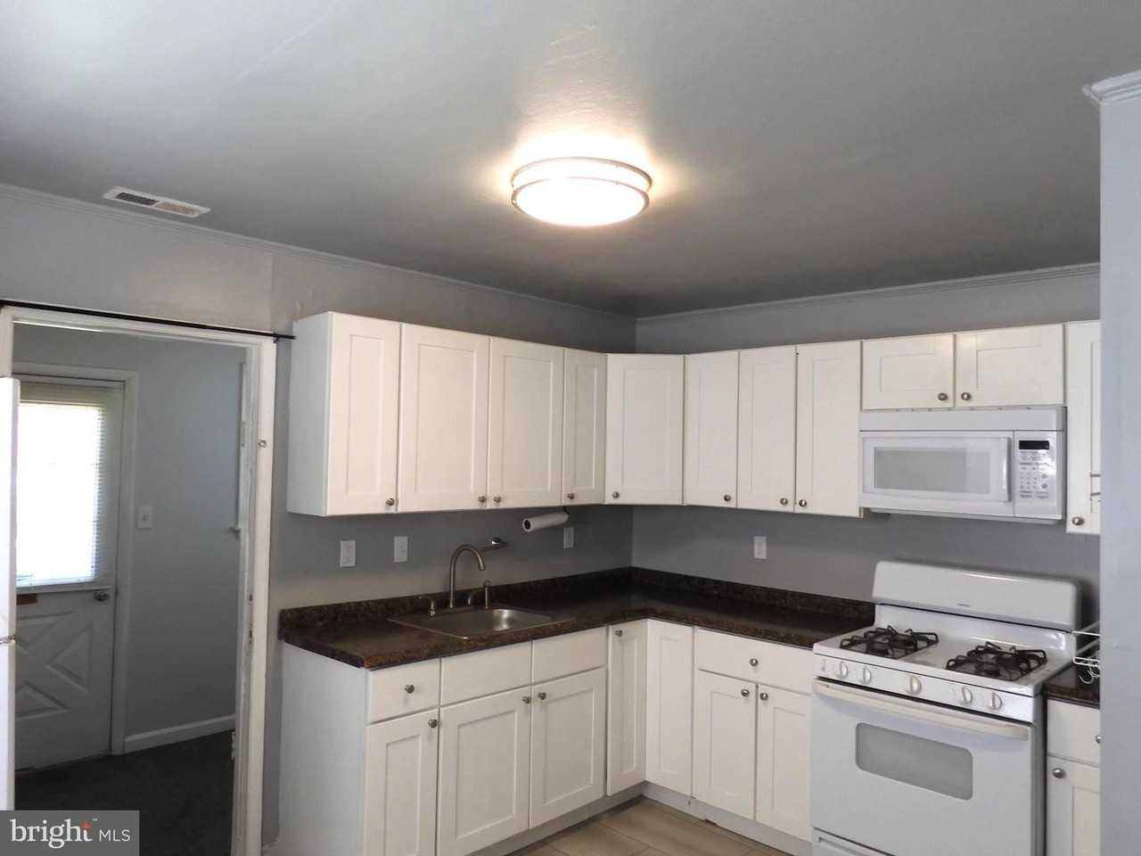 8220 Cornwall Rd - Photo 6 of 17