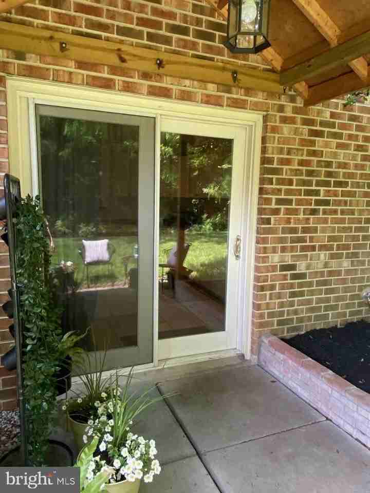 2435 Westminster Dr - Photo 3 of 26