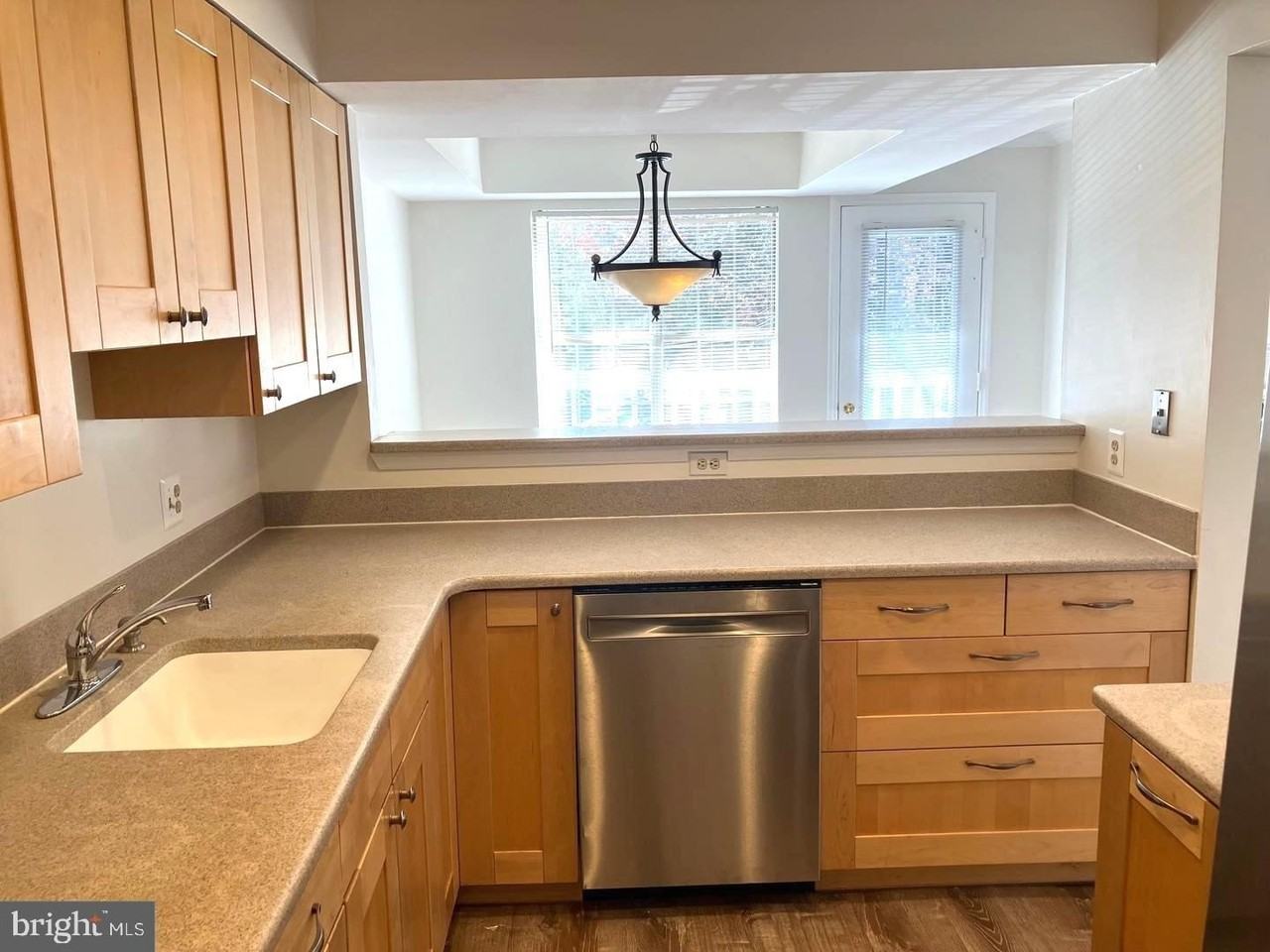 10713 Hampton Mill Ter - Photo 3 of 8