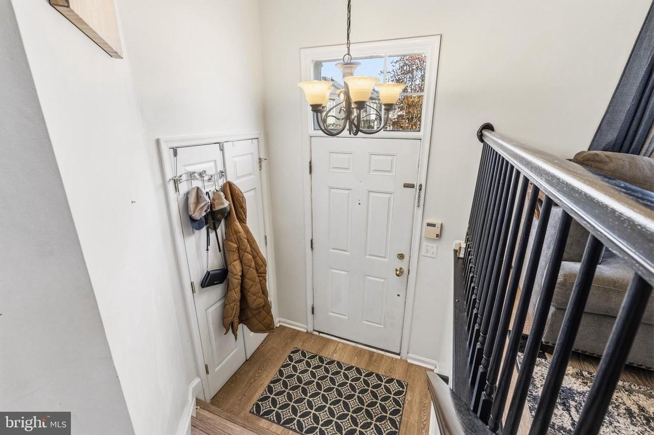 9841 Cheshire Ridge Cir - Photo 2 of 29