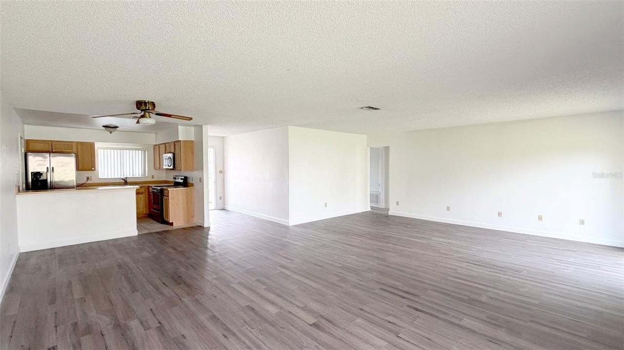 5523 Westbrook Dr - Photo 4 of 24