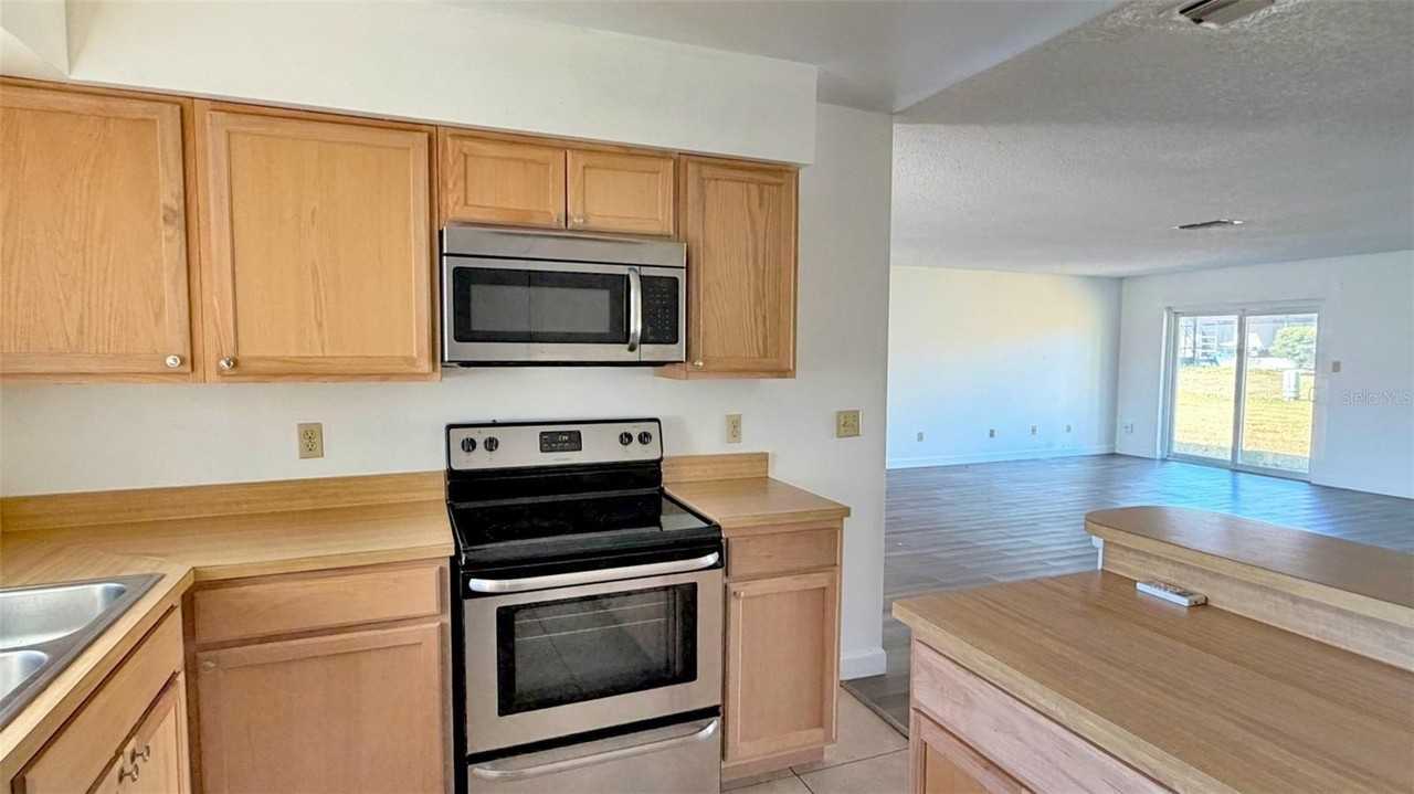 5523 Westbrook Dr - Photo 7 of 24