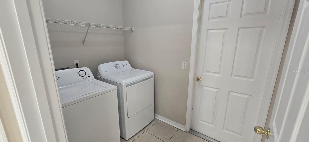 911 Gloucester Ct - Photo 7 of 11