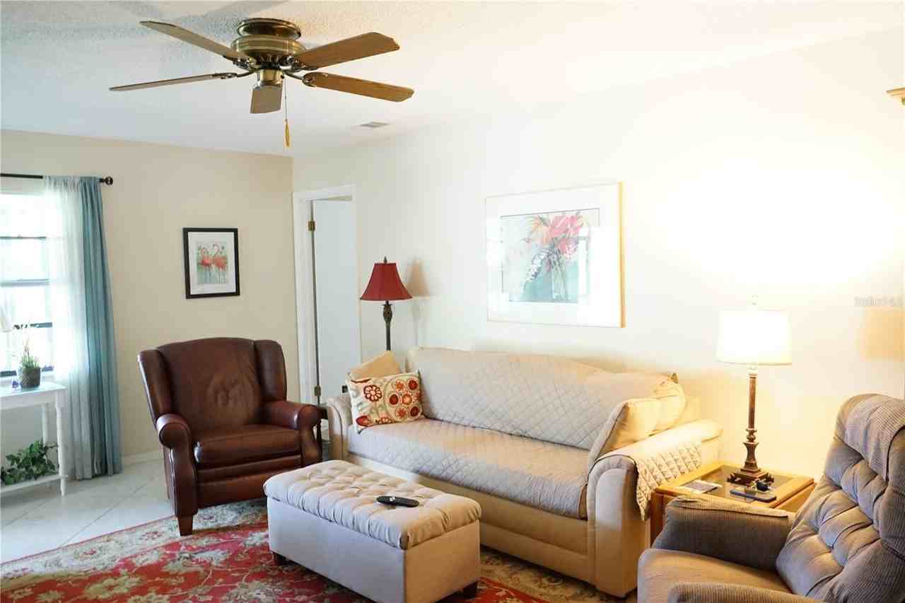 2102 Hereford Dr #513 - Photo 5 of 44