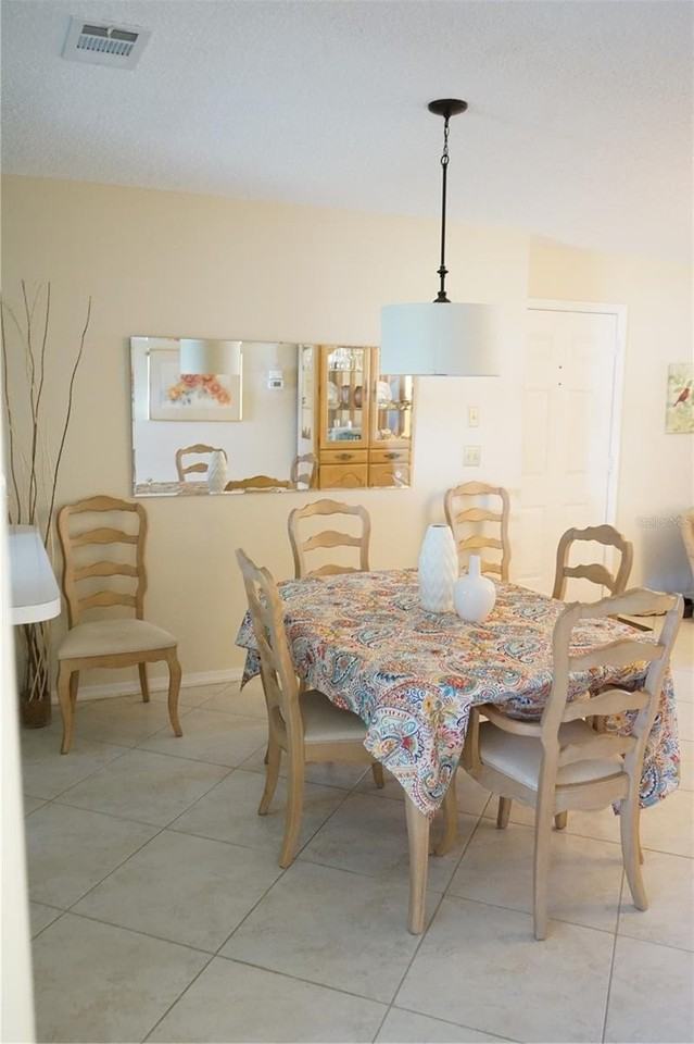 2102 Hereford Dr #513 - Photo 6 of 44