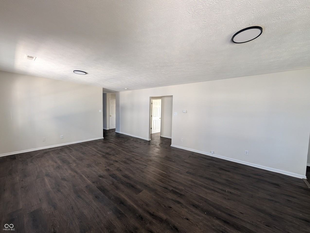 451 W 26th St - Photo 3 of 17