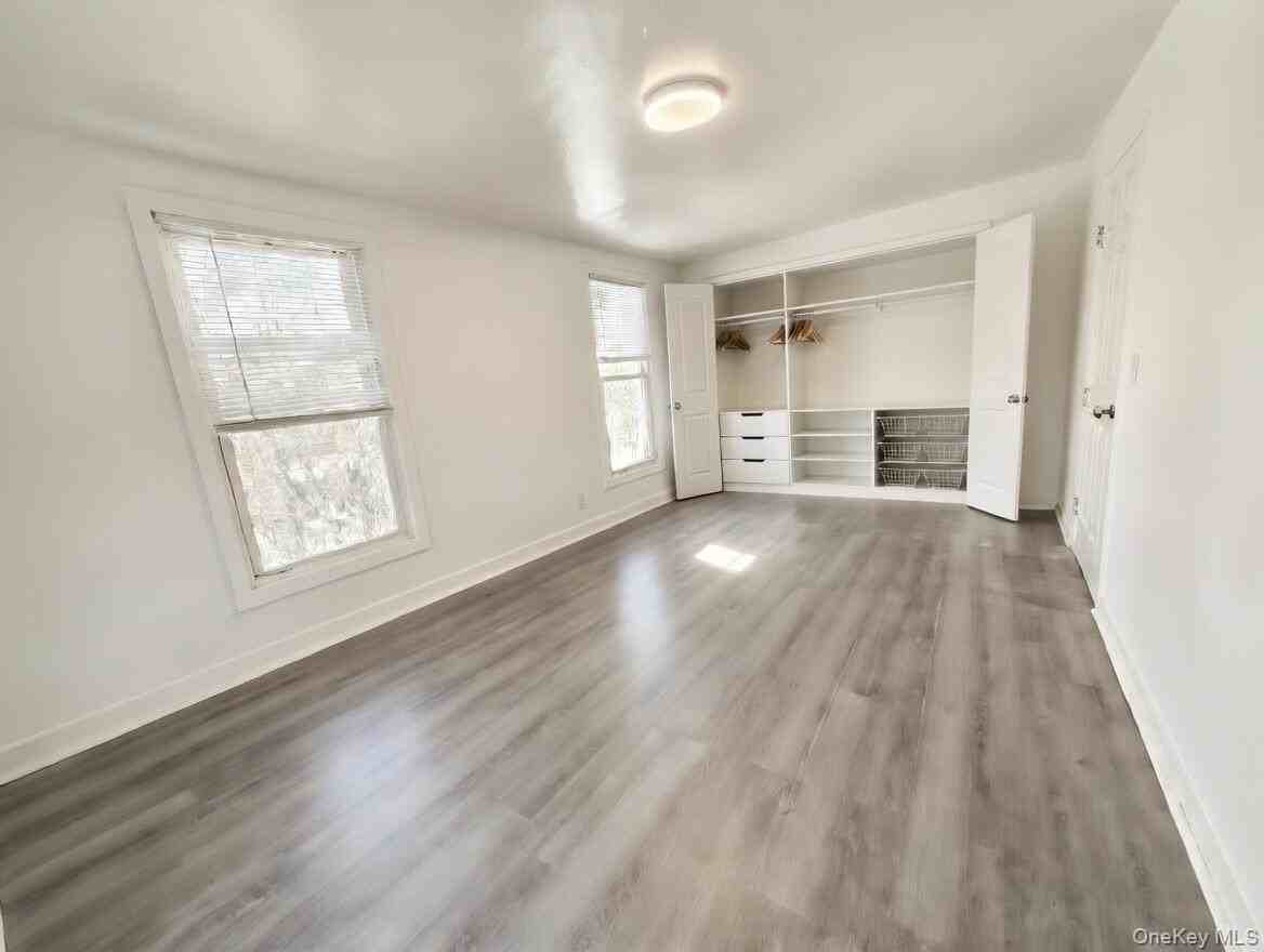 611 Saint Lawrence Ave #2 - Photo 3 of 10