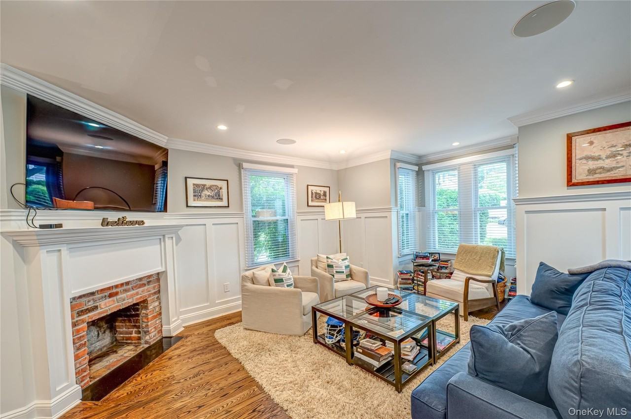 15 Fairview St - Photo 5 of 18