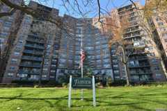 6120 Grand Central Pkwy - Photo 1 of 1