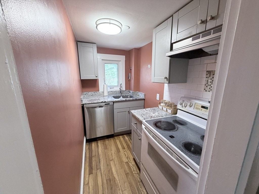 359 Village St Unit 3 - Photo 2 of 19