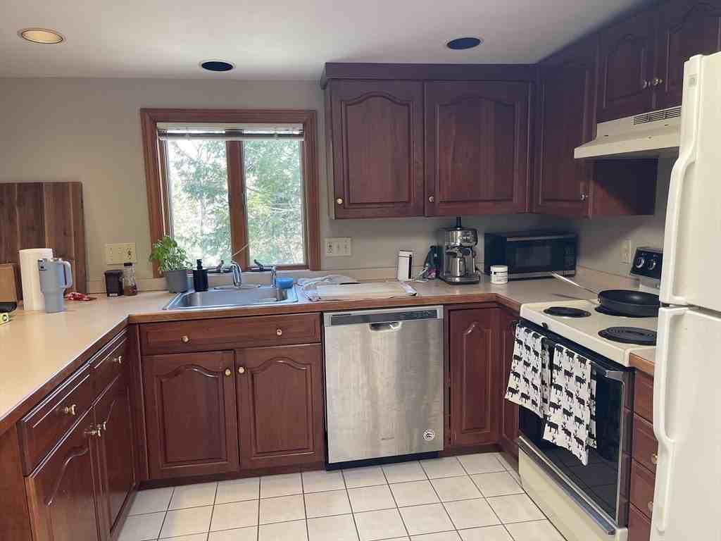 576 Marrett Rd #2 - Photo 7 of 22