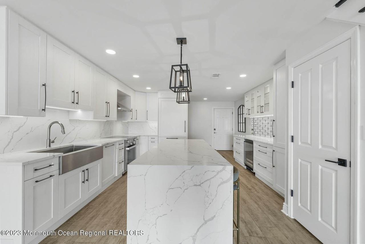 510 Ocean Ave Apt 7 - Photo 6 of 19