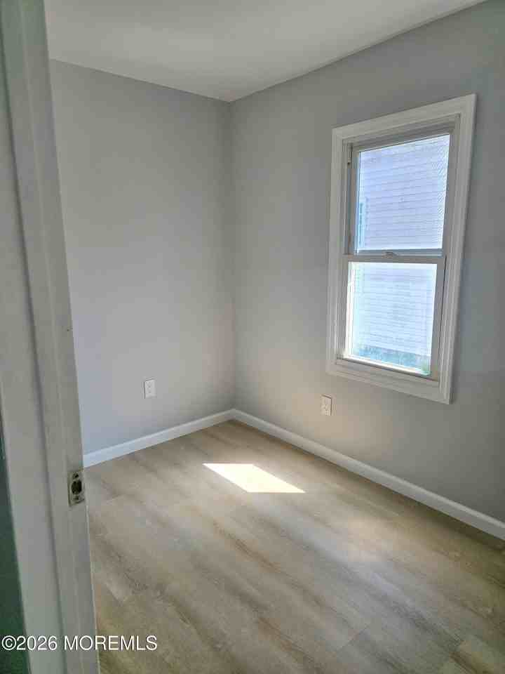 1917 W Lake Ave Unit A - Photo 3 of 11