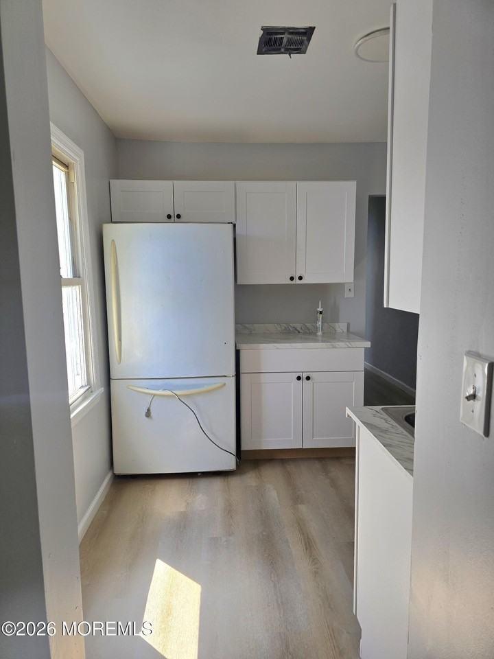 1917 W Lake Ave Unit A - Photo 6 of 11