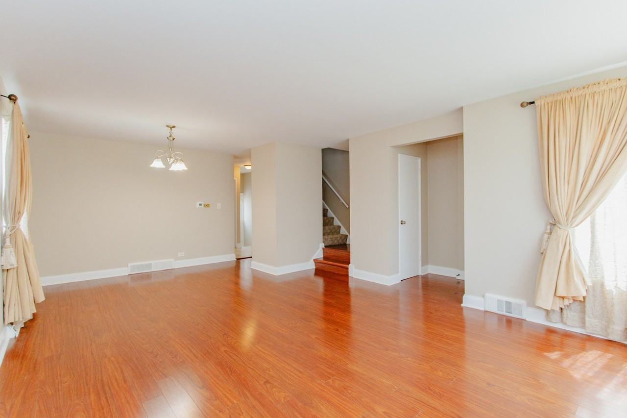 4852 Carol St Unit D - Photo 7 of 27