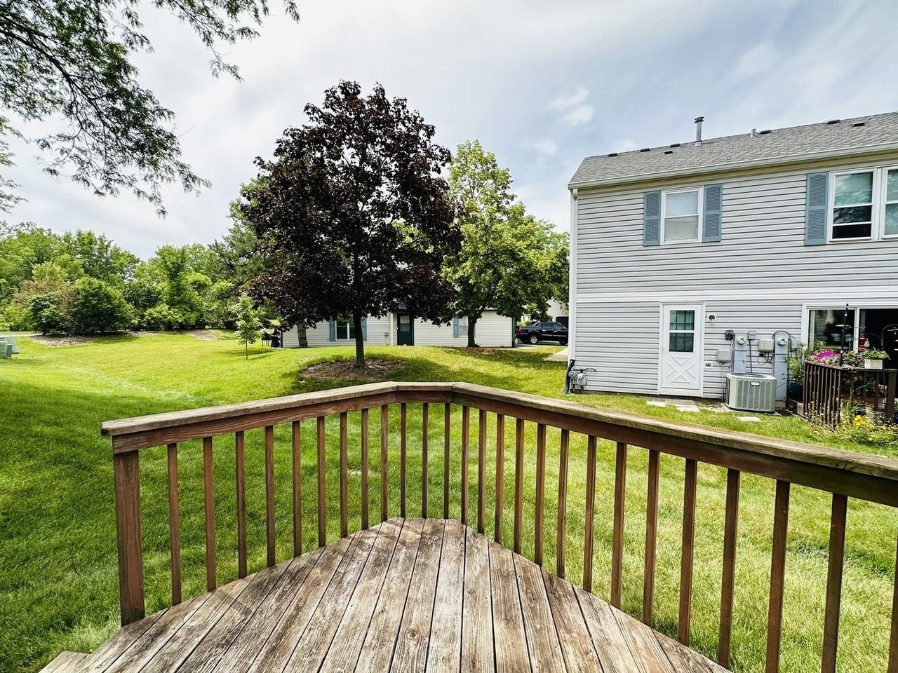 2450 Devonshire Ct - Photo 3 of 16