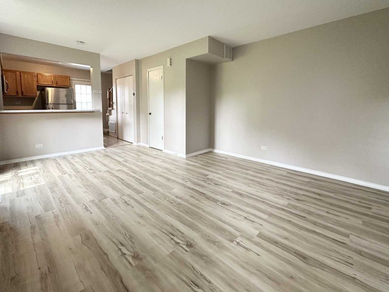 2450 Devonshire Ct - Photo 5 of 16