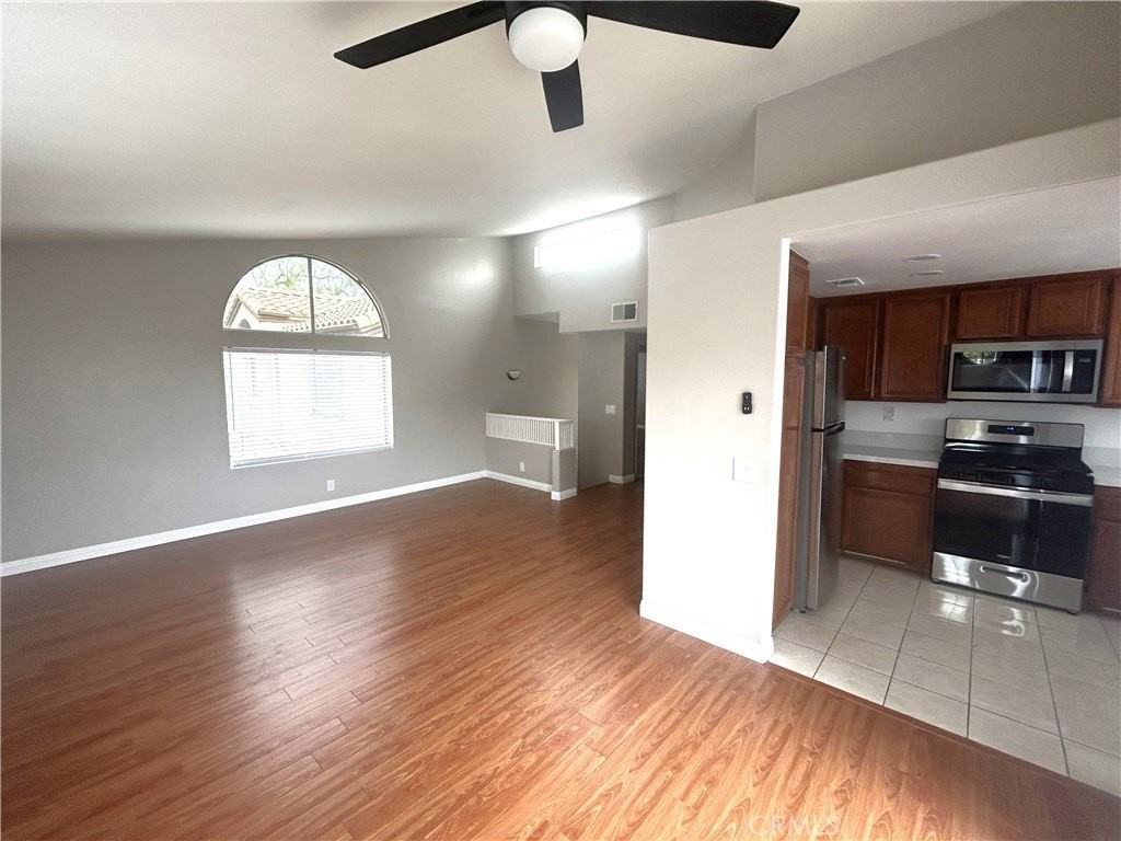 2538 Sundial Dr - Photo 6 of 25