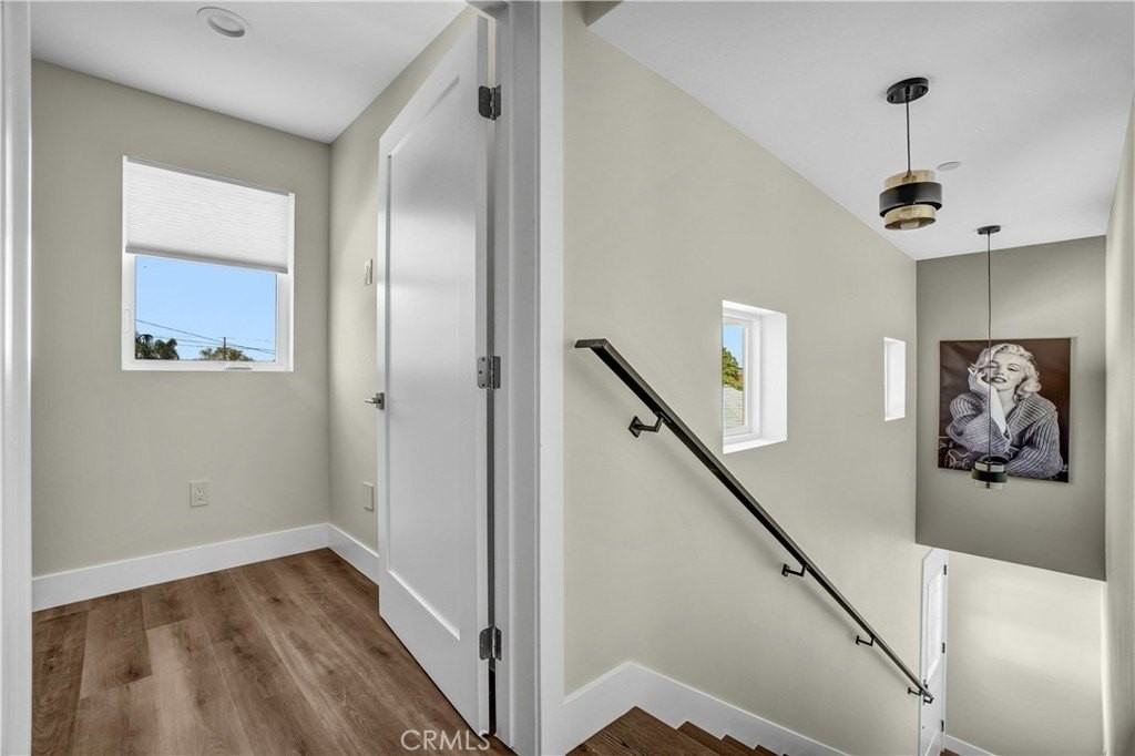 1648 255th St - Photo 5 of 14