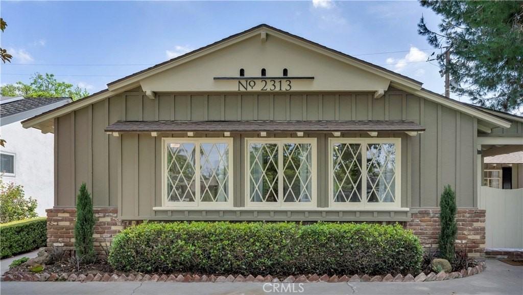 2313 N Baker St - Photo 7 of 50