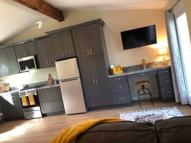 185 N Grand St - Photo 6 of 21