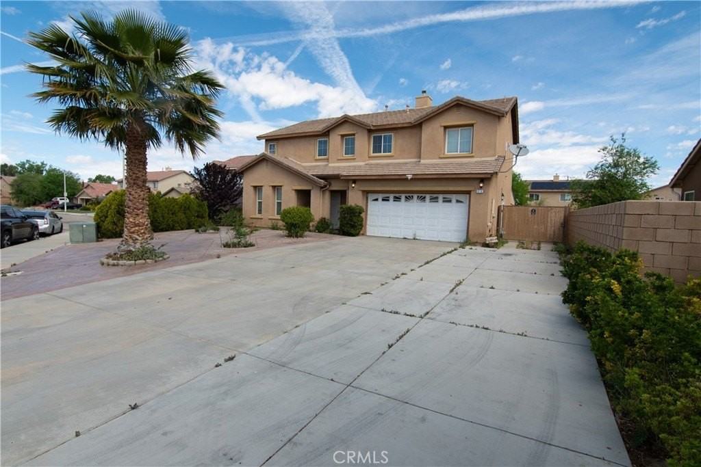 619 W Avenue H13 - Photo 4 of 50