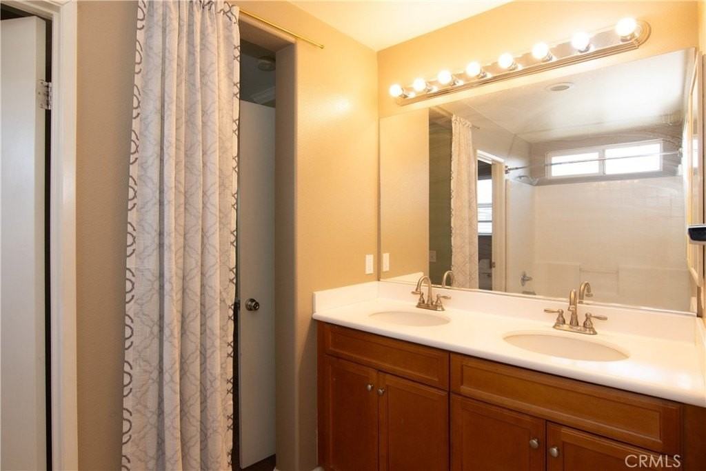 619 W Avenue H13 - Photo 6 of 50