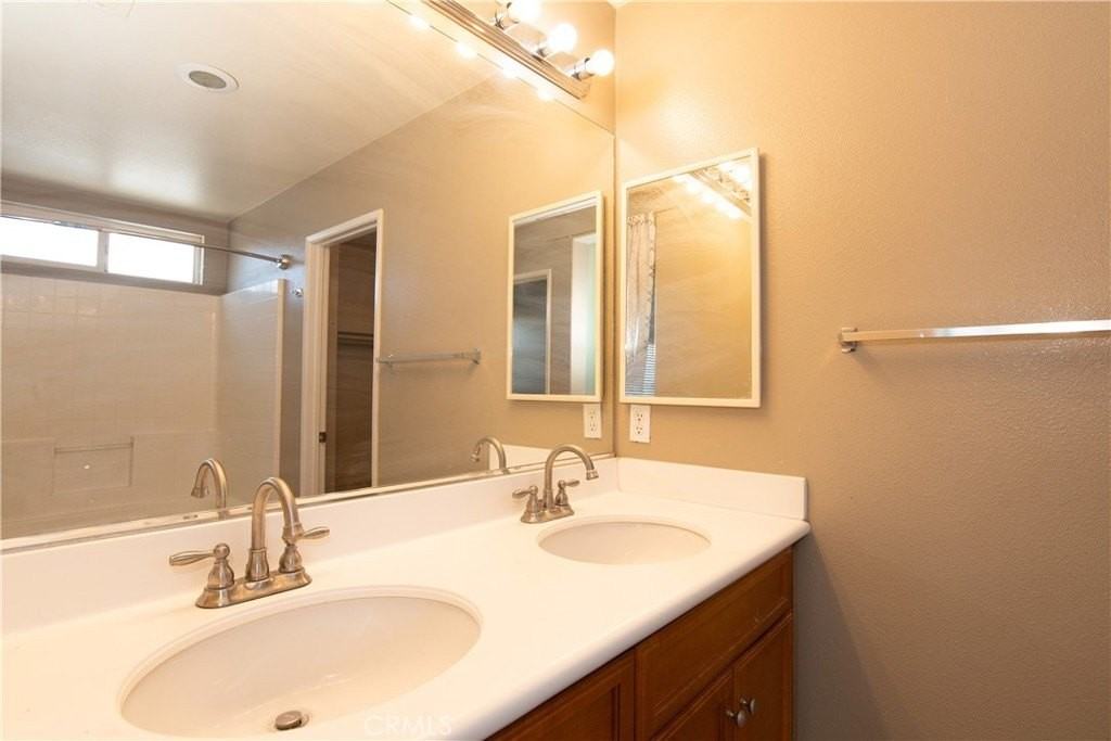 619 W Avenue H13 - Photo 7 of 50