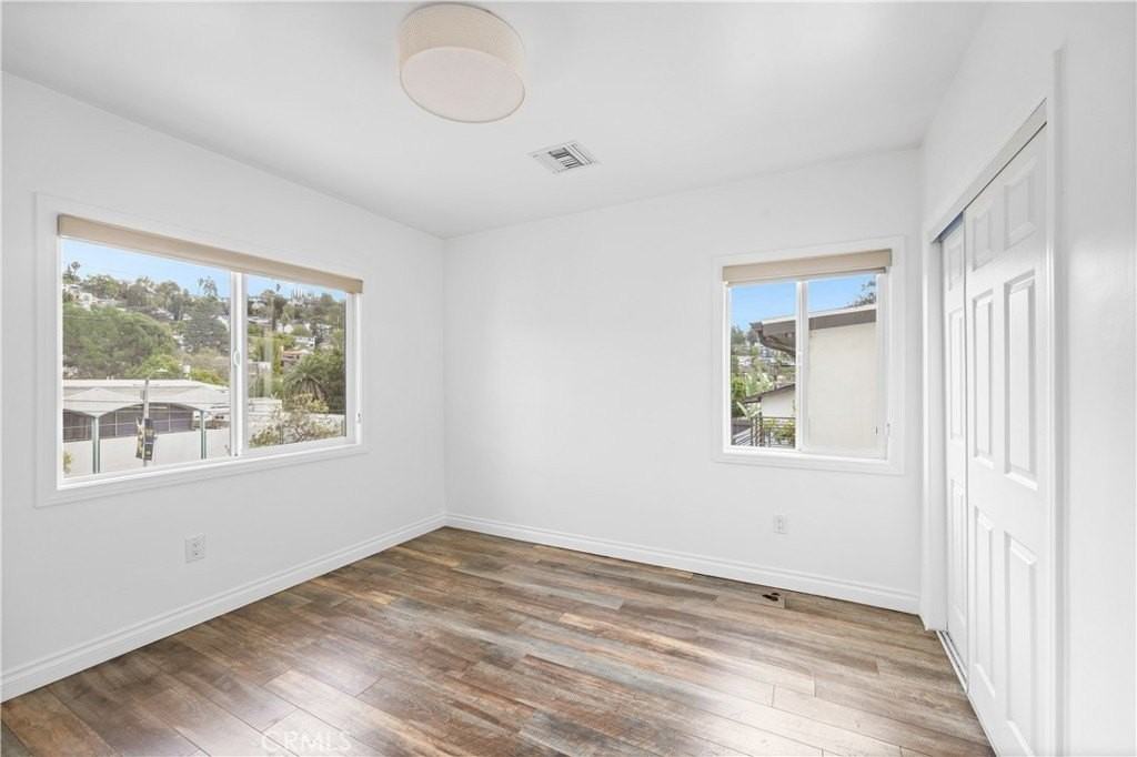 2211 Hyperion Ave - Photo 7 of 18