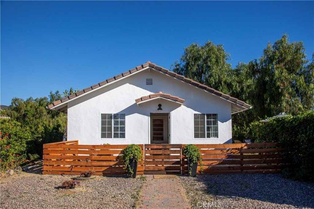 37645 Via De Los Arboles #B