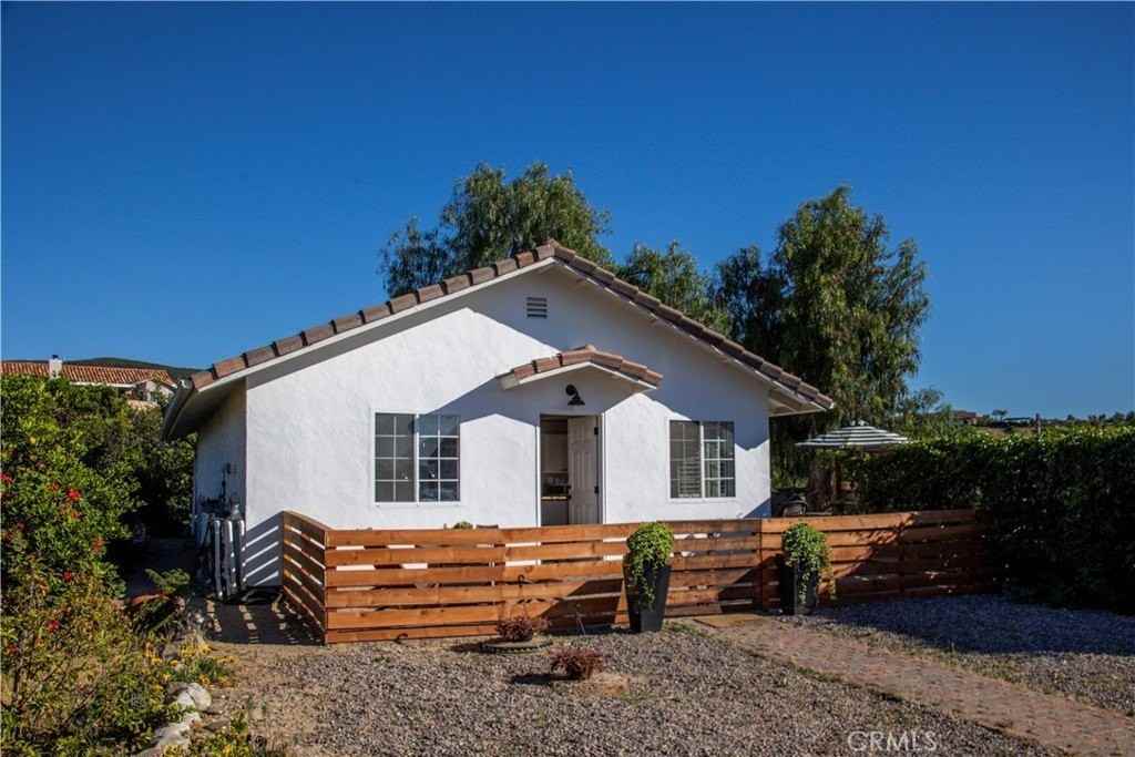 37645 Via De Los Arboles #B - Photo 2 of 33