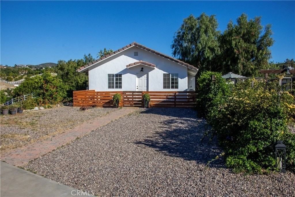 37645 Via De Los Arboles #B - Photo 3 of 33