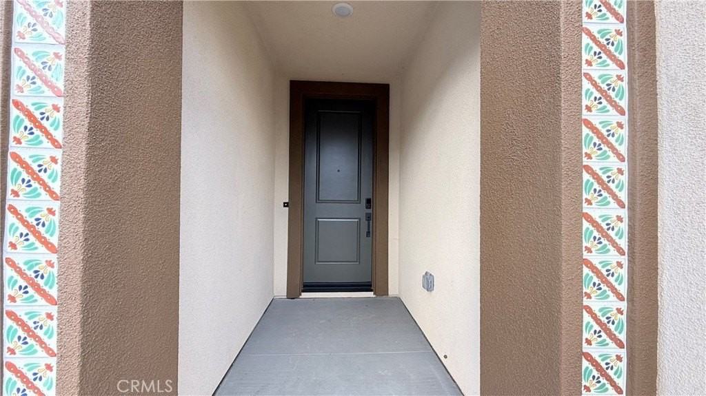 18343 Matilija Way - Photo 4 of 32