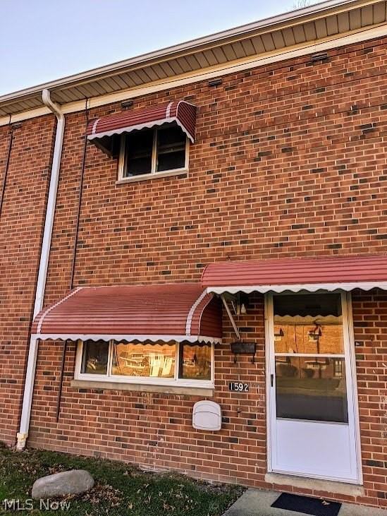 1592 Ridgewick Dr - Photo 2 of 24