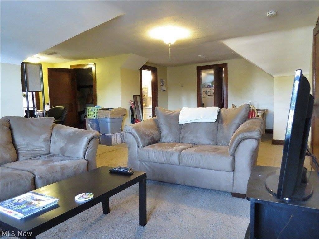 13513 Clifton Blvd #3 - Photo 3 of 23