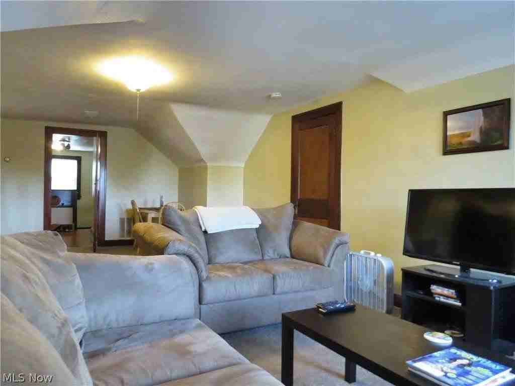 13513 Clifton Blvd #3 - Photo 4 of 23