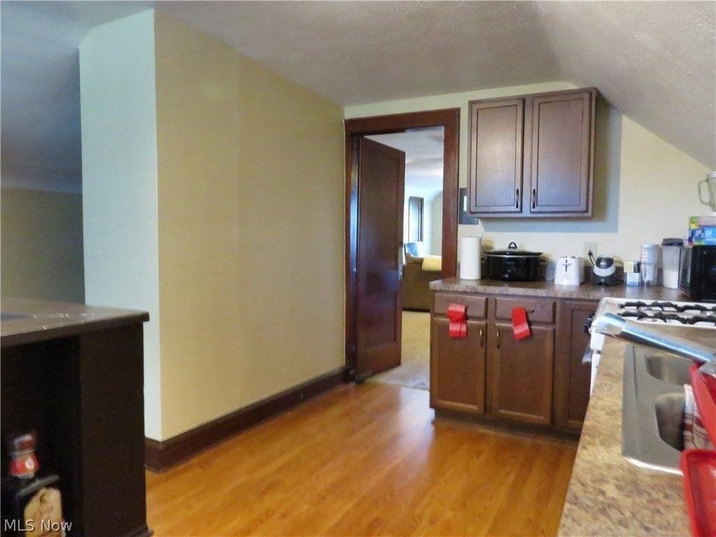 13513 Clifton Blvd #3 - Photo 7 of 23