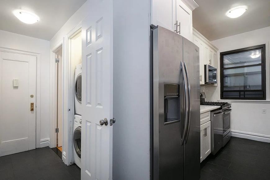 27 W 96th St - Photo 3 of 10