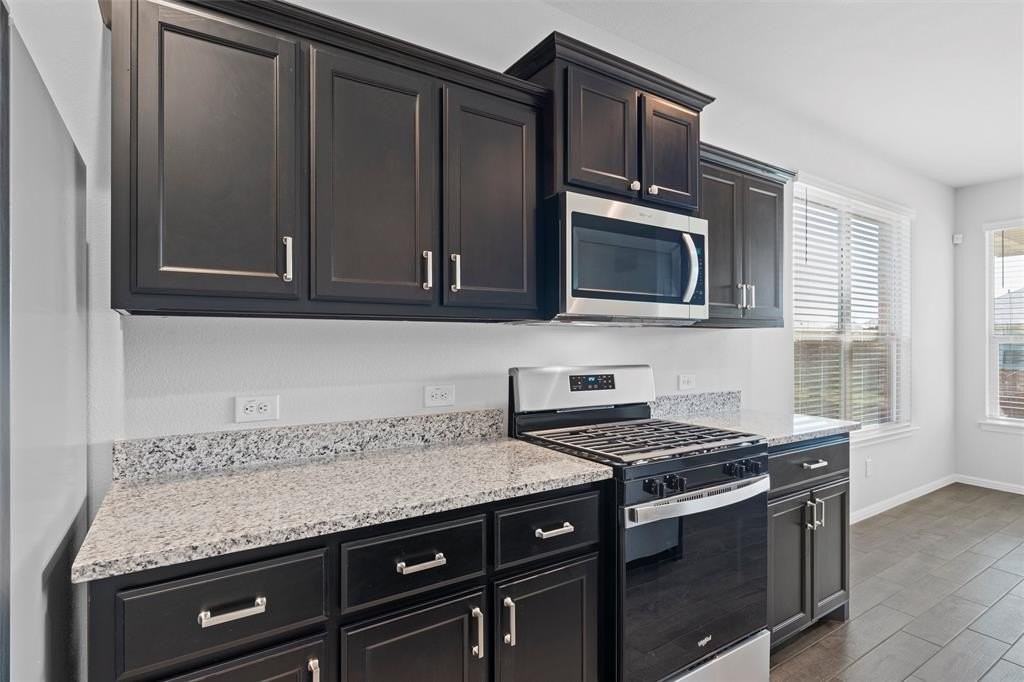 9749 Fallston Dr - Photo 5 of 18