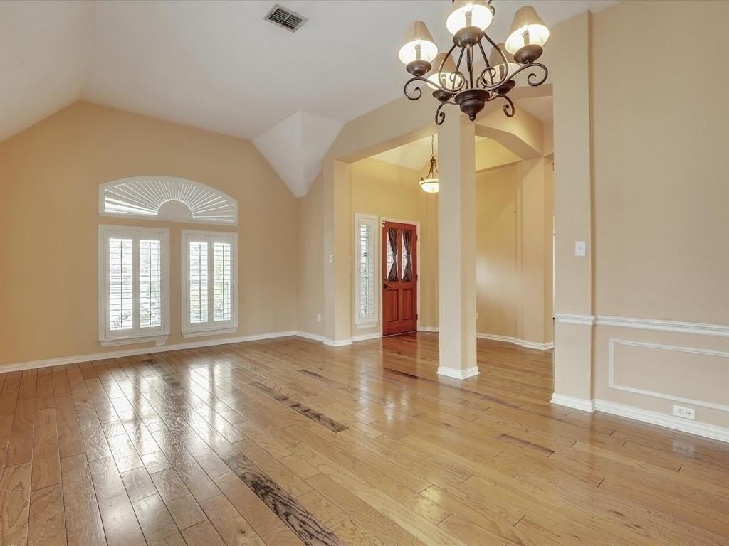 1052 Village Pkwy - Photo 7 of 22