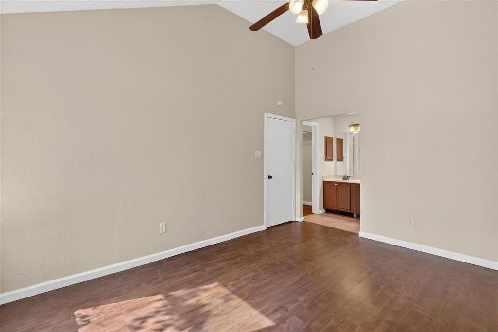 210 Cutting Horse Ln - Photo 7 of 37