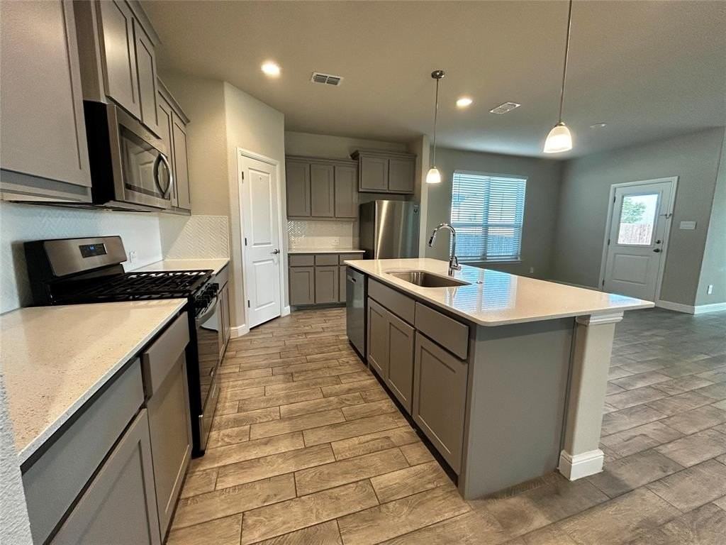 16012 Bronte Ln - Photo 5 of 22