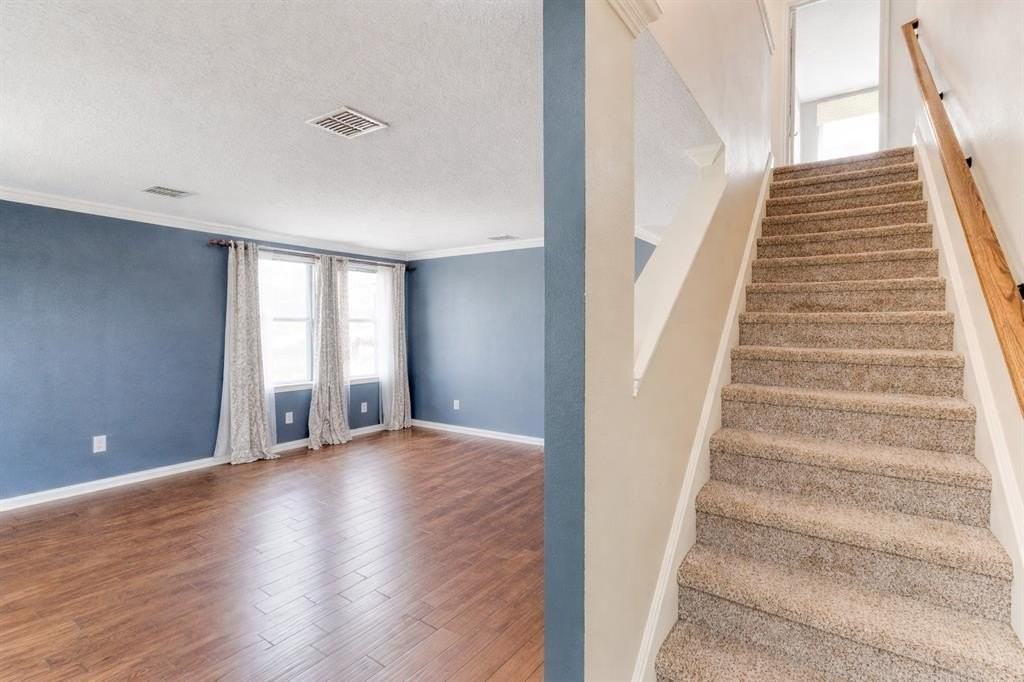 3601 Mcclintick Rd - Photo 5 of 24