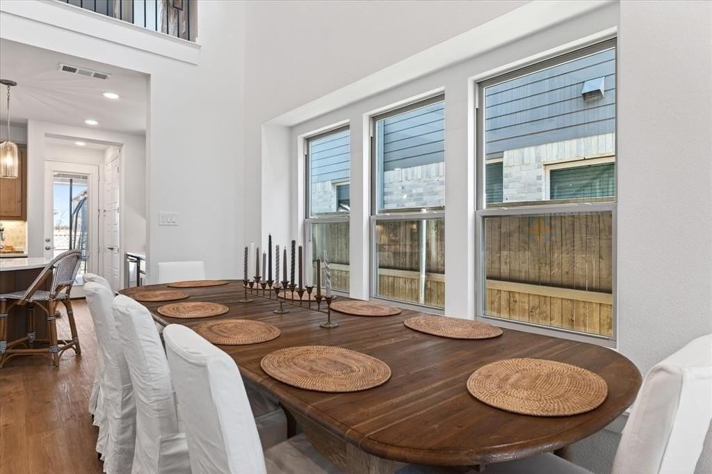 1908 Elm Pl - Photo 6 of 39