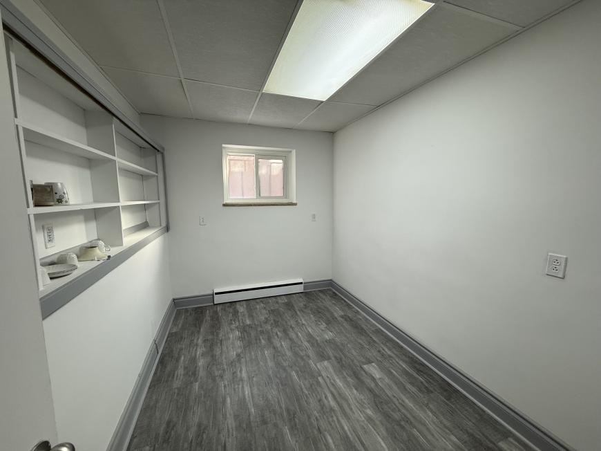 1088 Fennell Ave E - Photo 2 of 5