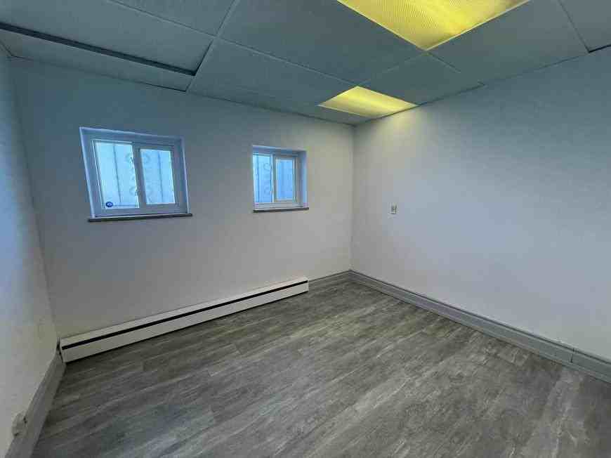 1088 Fennell Ave E - Photo 5 of 5