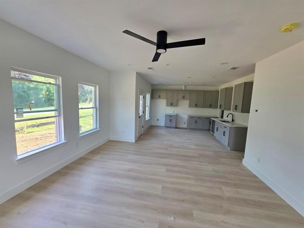 120 Homes Dr - Photo 2 of 9